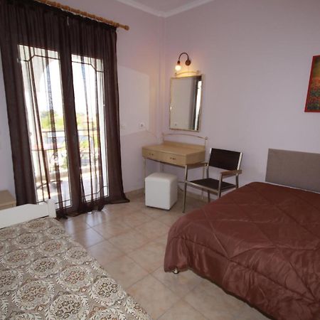 Zephyros Rooms Ормос Пангиас Екстериор снимка