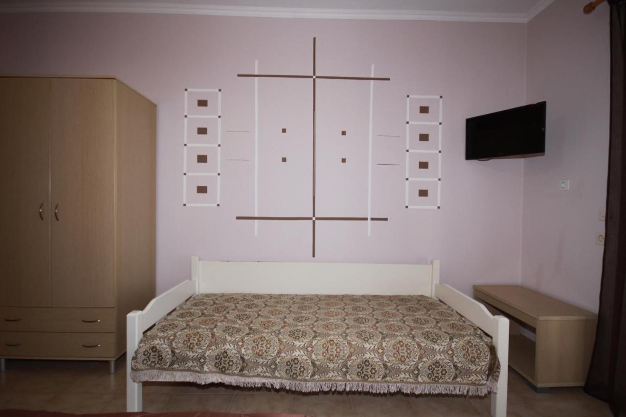 Zephyros Rooms Ормос Пангиас Екстериор снимка