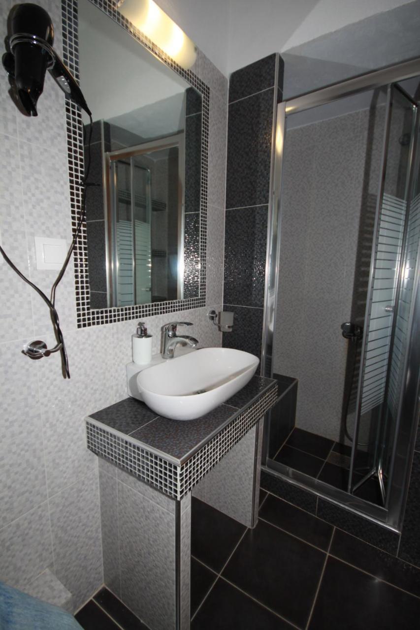 Zephyros Rooms Ормос Пангиас Екстериор снимка