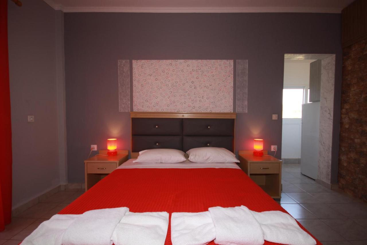 Zephyros Rooms Ормос Пангиас Екстериор снимка