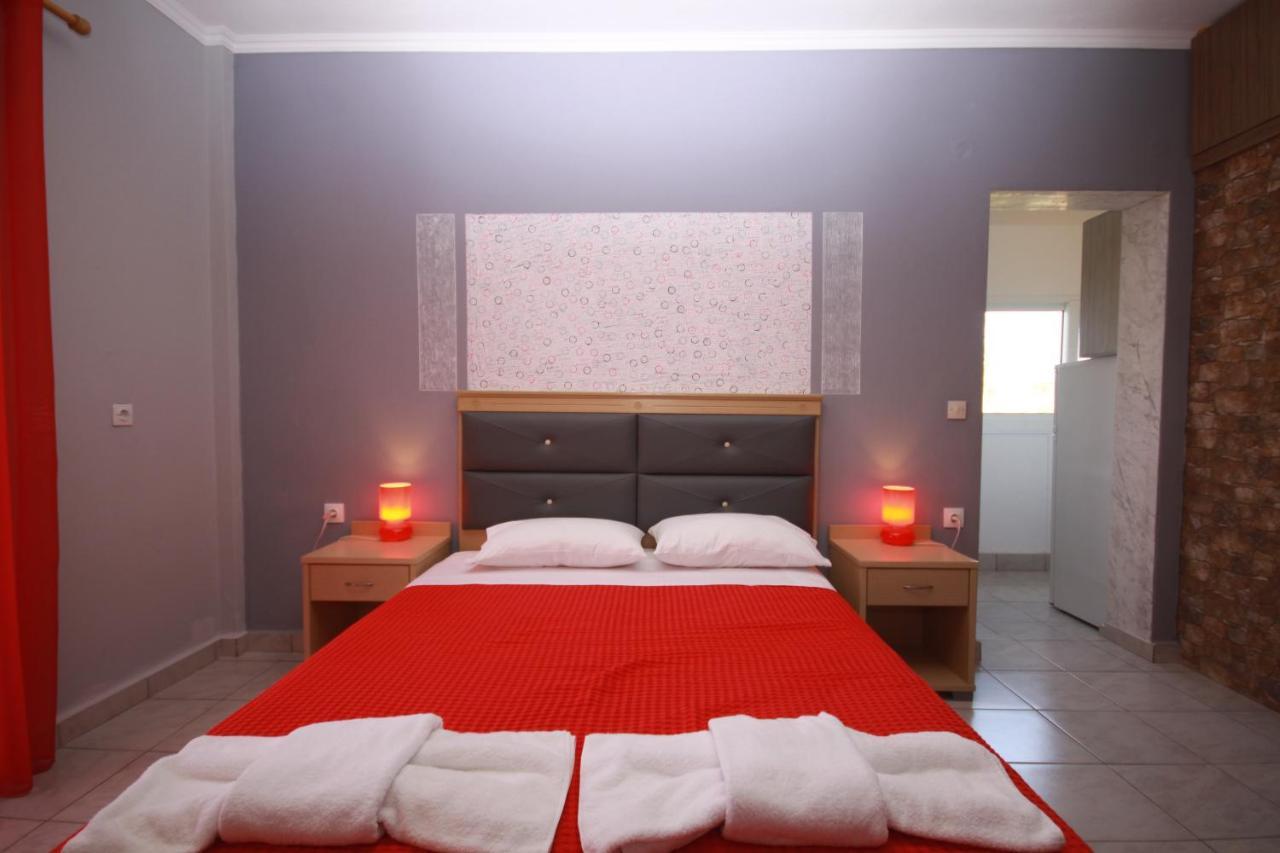 Zephyros Rooms Ормос Пангиас Екстериор снимка