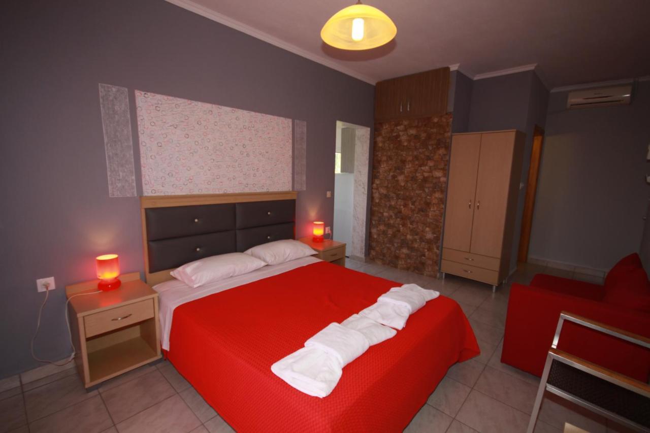 Zephyros Rooms Ормос Пангиас Екстериор снимка